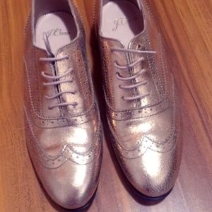 JCREW: Classy rose gold loafers